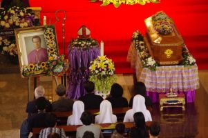 bishop_manat2011_24-2oct16.JPG