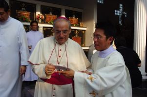 bishop_manat2011_24-2oct45.JPG