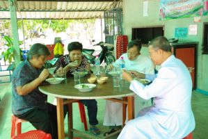 04flood2011_daruna_camp035.JPG