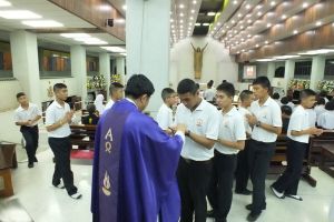 bishop_manat2011_21oct72.JPG