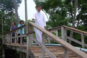 visit_lhukha05.JPG