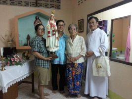 rosary2012watthung68.jpg