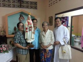 rosary2012watthung69.jpg