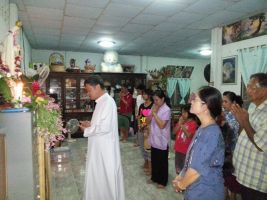 rosary2012watthung73.jpg