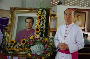 bishop_manat2011_24-1oct02.JPG