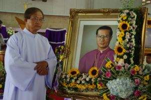 bishop_manat2011_24-1oct03.JPG