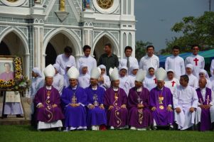 bishop_manat2011_24-1oct20.JPG