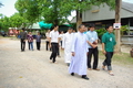 พระคุณเจ้าปัญญาฯ เยี่ยมผู้ประสบภัยที่ศูนย์พักพิง