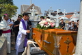 พิธีปลงศพบิดาของคุณพ่อวิริยะ สู้เสงี่ยม