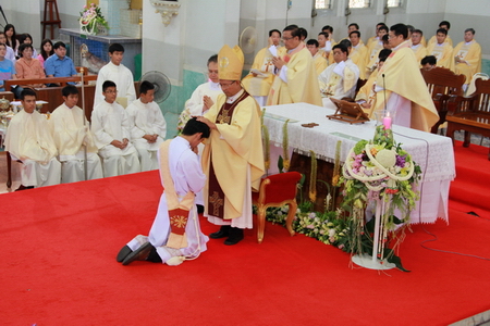 บวชพระสงฆ์ใหม่ สังฆมณฑลราชบุรี