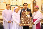 นายกรัฐมนตรีฯ เข้าเยี่ยมชมอาสนวิหารพระนางมารีอาปฏิสนธินิรมล จ.จันทบุรี 