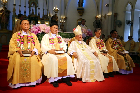 "วันกตัญญู 65 ปี" พระสงฆ์สังฆมณฑลราชบุรี