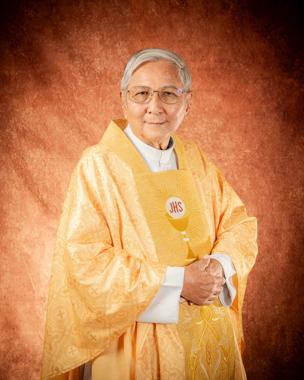 คุณพ่อเปโตร สุเทพ  ภูผา