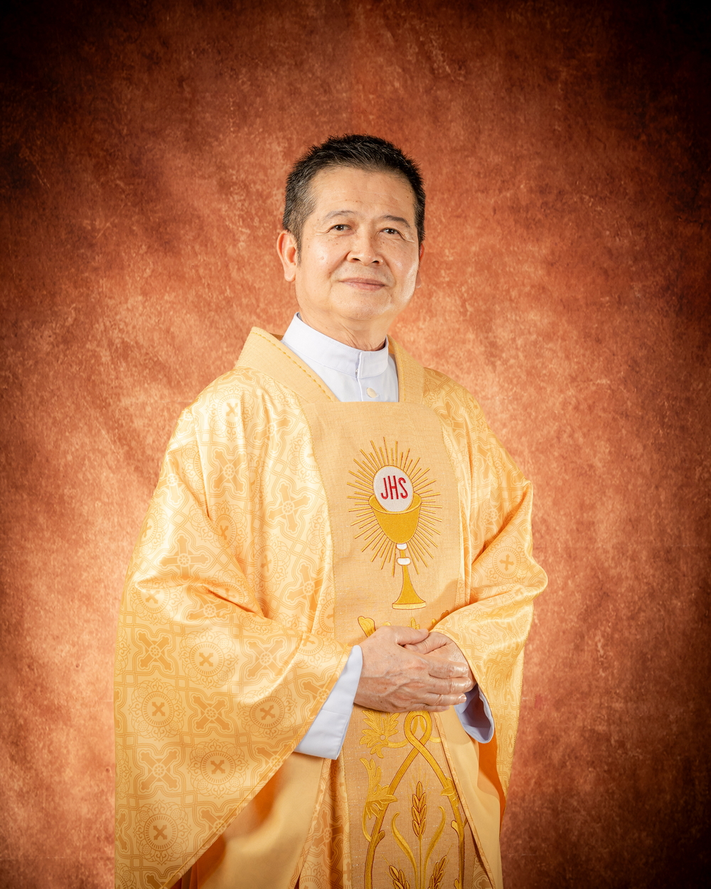 คุณพ่อเปโตร  ธาดา  พลอยจินดา