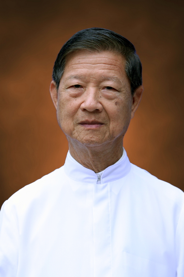 คุณพ่อราฟาแอล สมบูรณ์ แสงประสิทธิ์