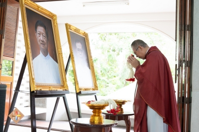 พิธีบูชาขอบพระคุณโอกาสครบ 100 วัน คุณพ่อเปโตร สุรินทร์ ชุนฟ้ง และคุณพ่อราฟาแอล สมบูรณ์ แสงประสิทธิ์